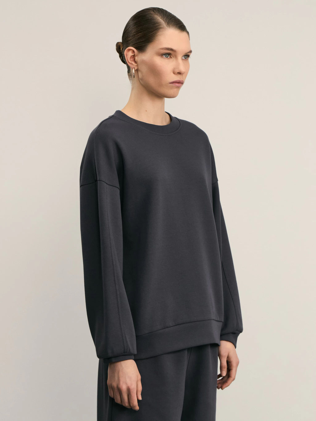 Базовая толстовка из плотного джерси / Zarina фото 4