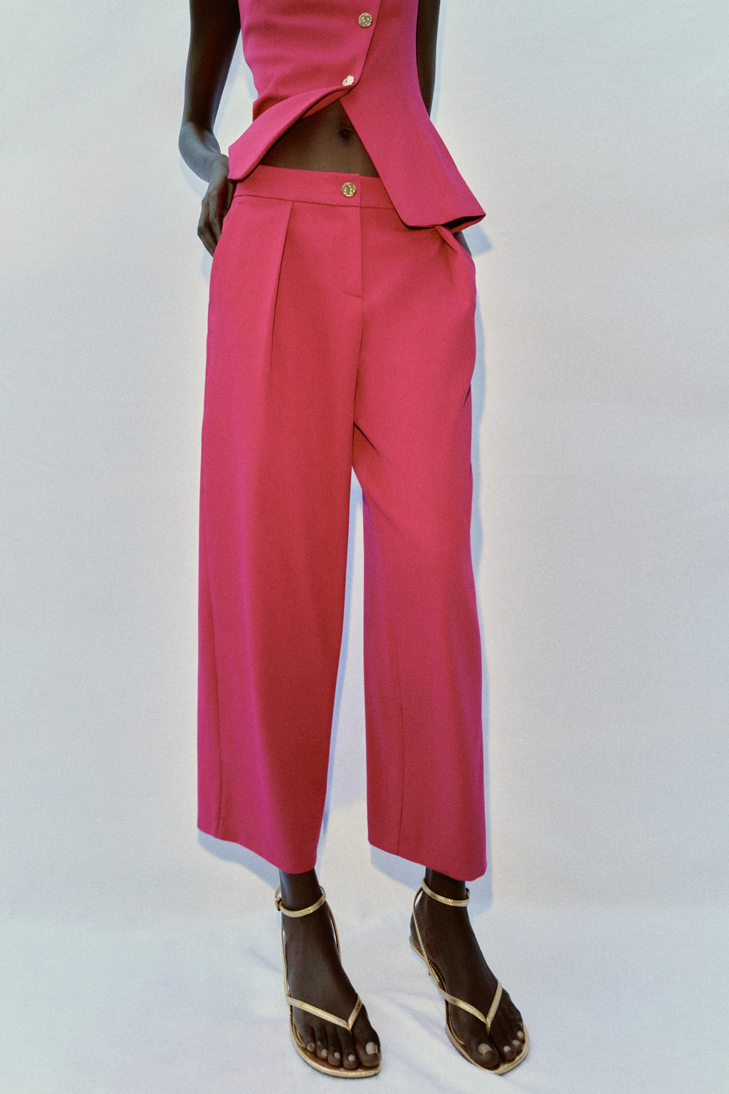 PANTAL?N CARROT PLIEGUES / Fucsia - Zara фото 2