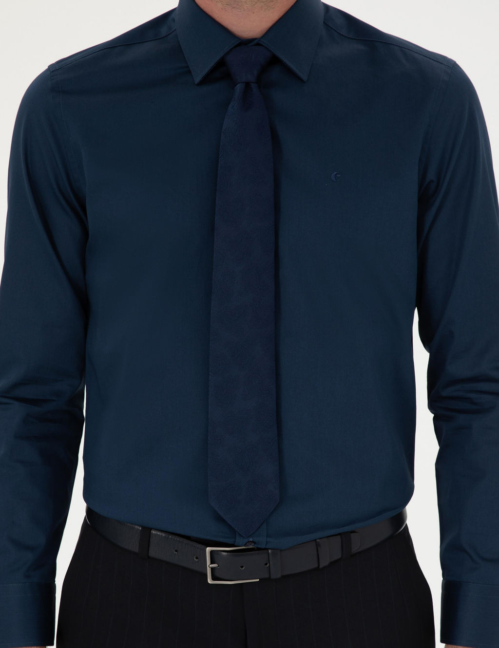 Классическая хлопковая рубашка узкого кроя темно-синего цвета - Cacharel фото 6