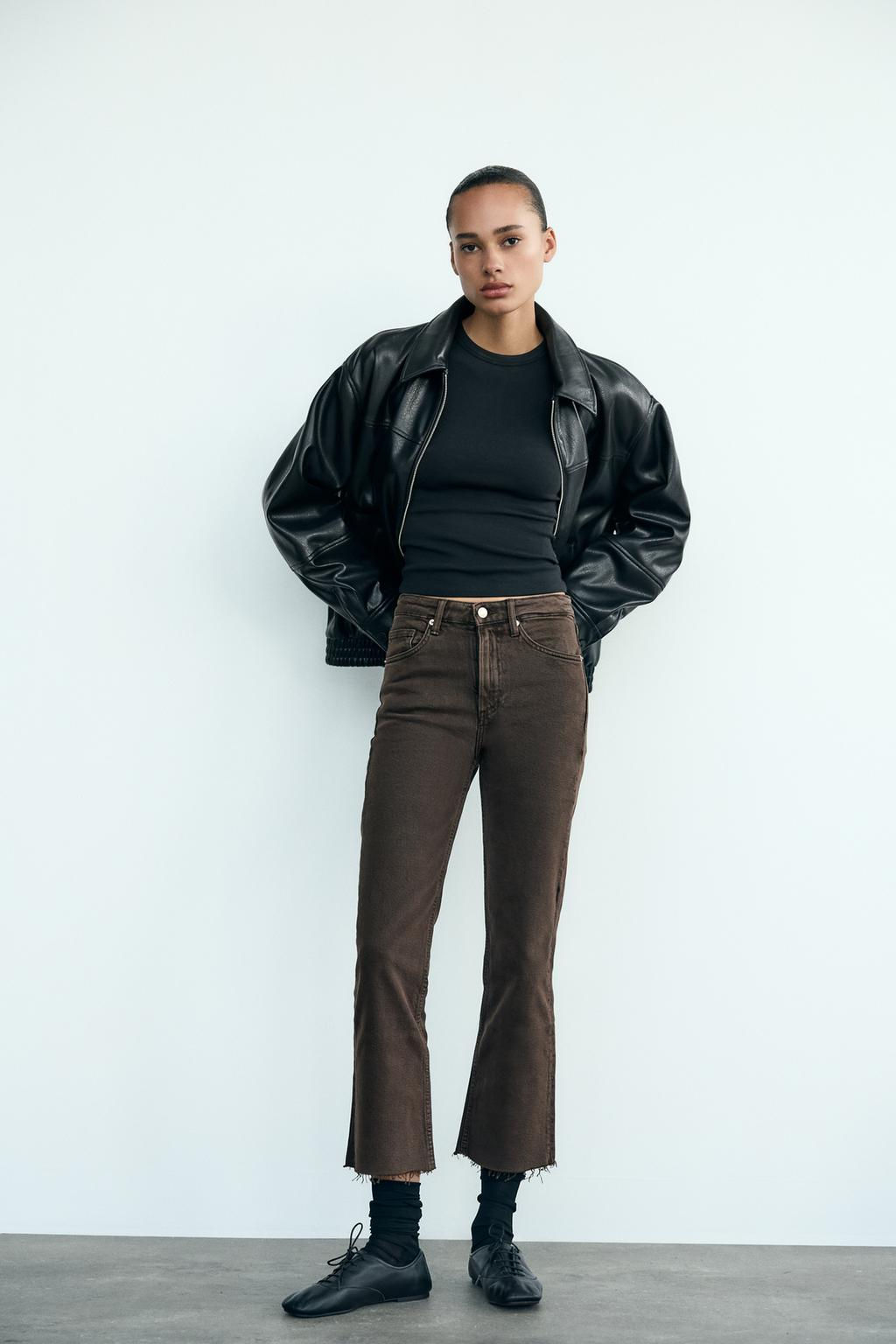 TRF CROPPED FLARE HIGH-WAIST JEANS - Zara фото 2