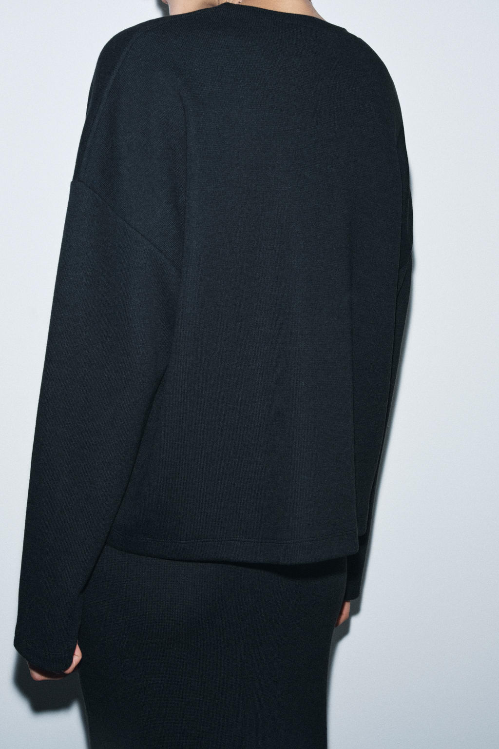 TOP SOFT MANGA LARGA / gris antracita - Zara фото 4