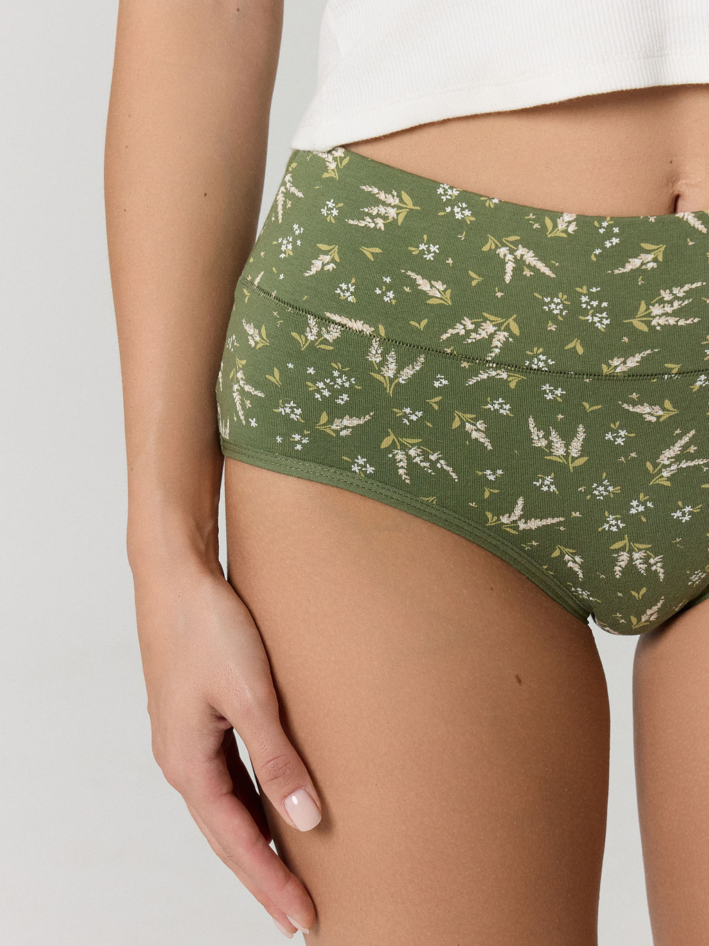 Цена за 2 штуки! Трусы макси зеленые с цветочным принтом