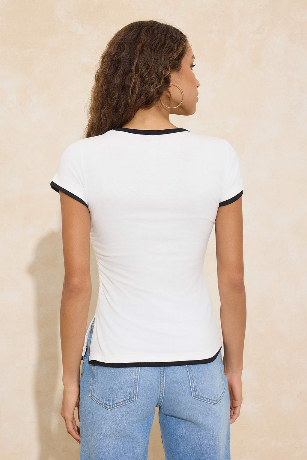 Ekru Regular/Normal Kal?p K?sa Kollu Biyeli Premium Yumusak Orme T-Shirt TWOSS26TS00056 - Trendyolmilla фото 4