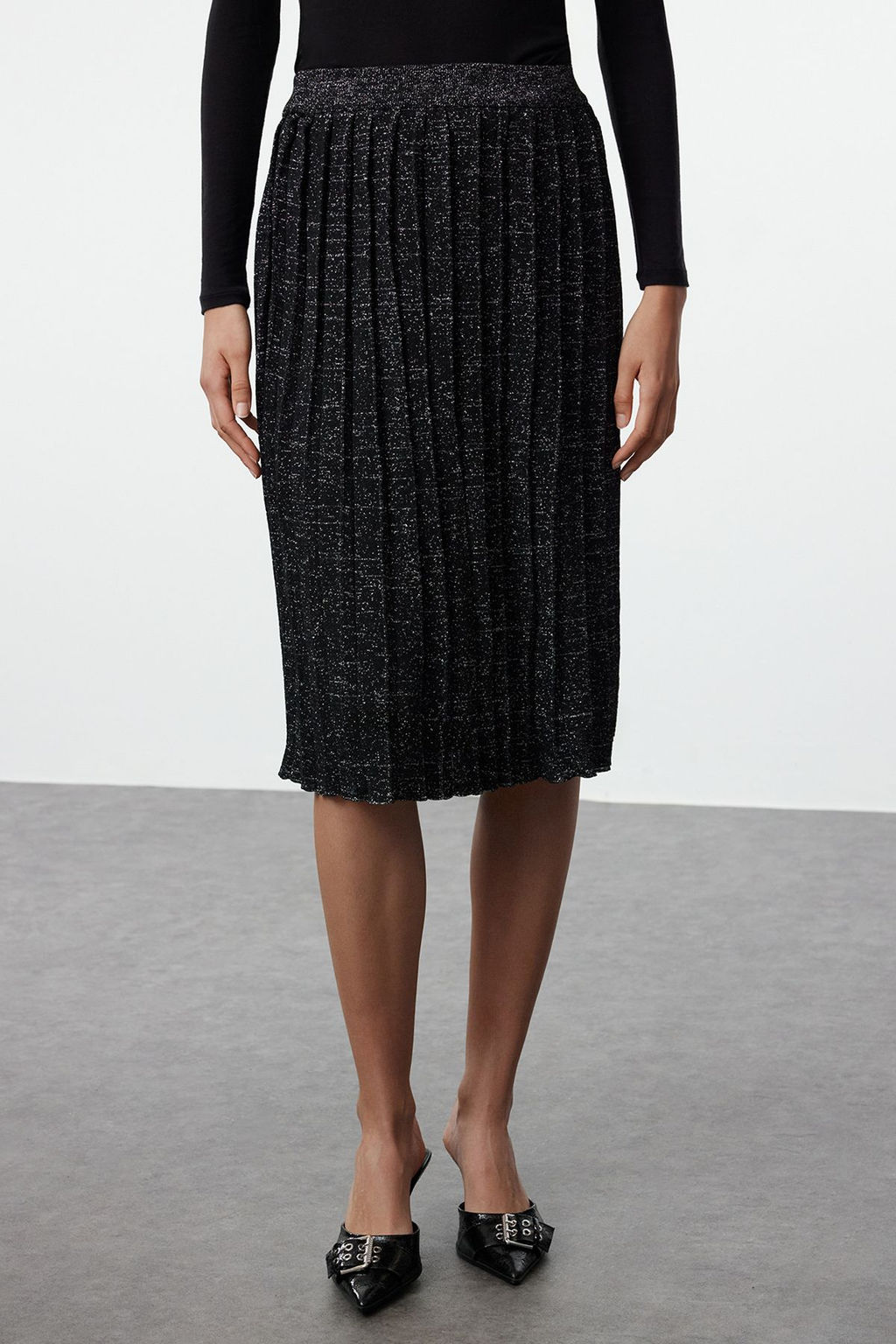 Siyah Midi Simli Pileli Triko Etek TWOAW24ET00000