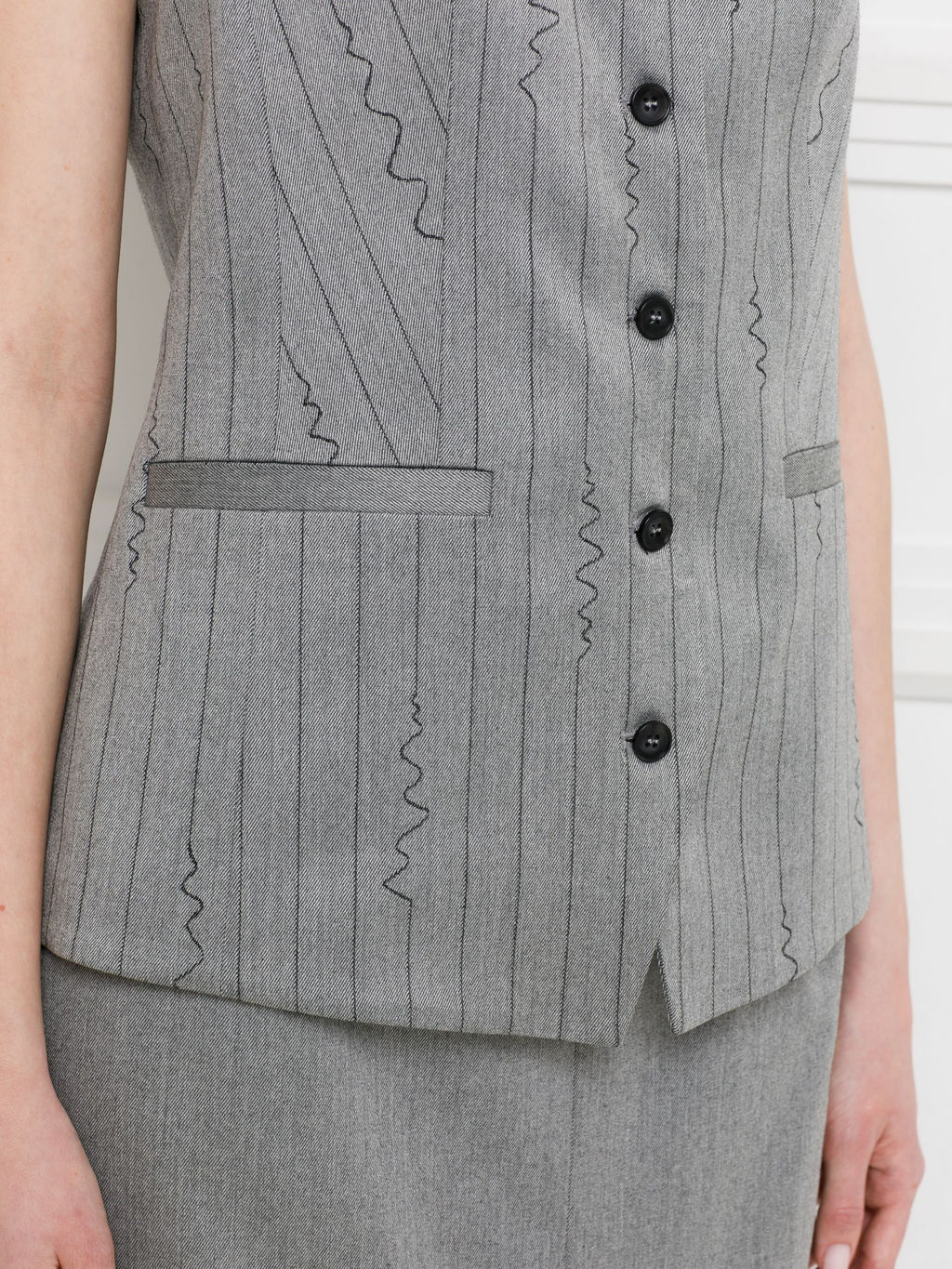 Жилет в полоску