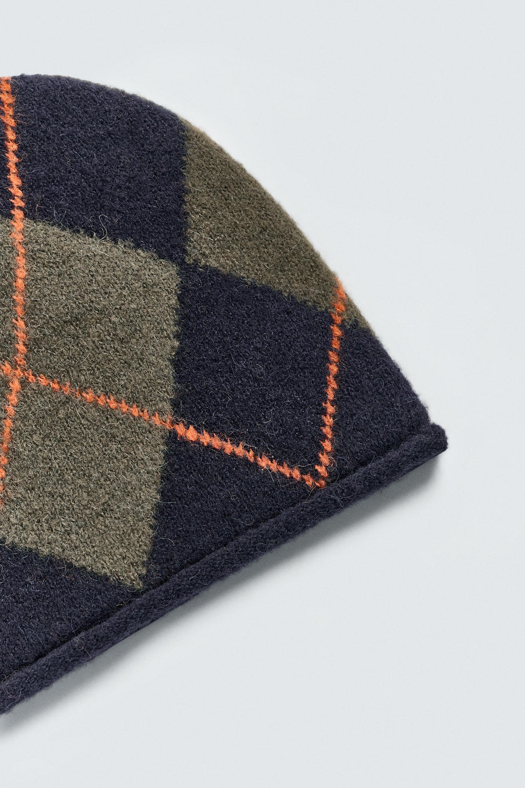 DIAMOND JACQUARD BEANIE