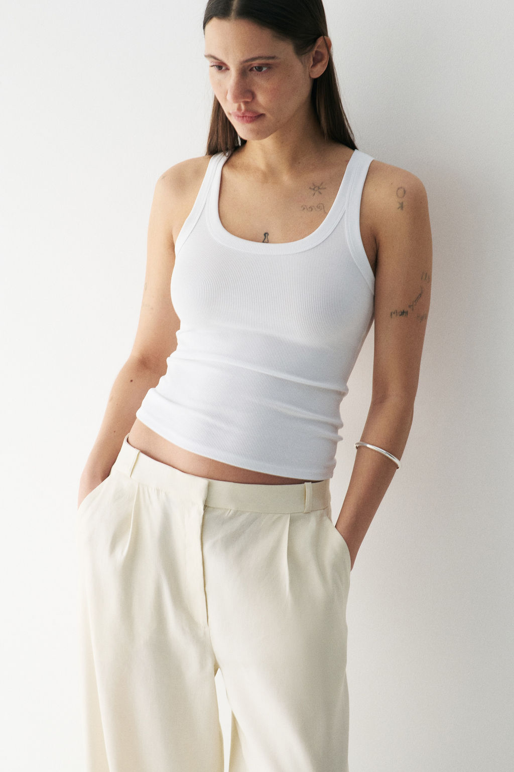 Pantal?n sastre amplio en mezcla de lino Easy Care - H&m фото 6