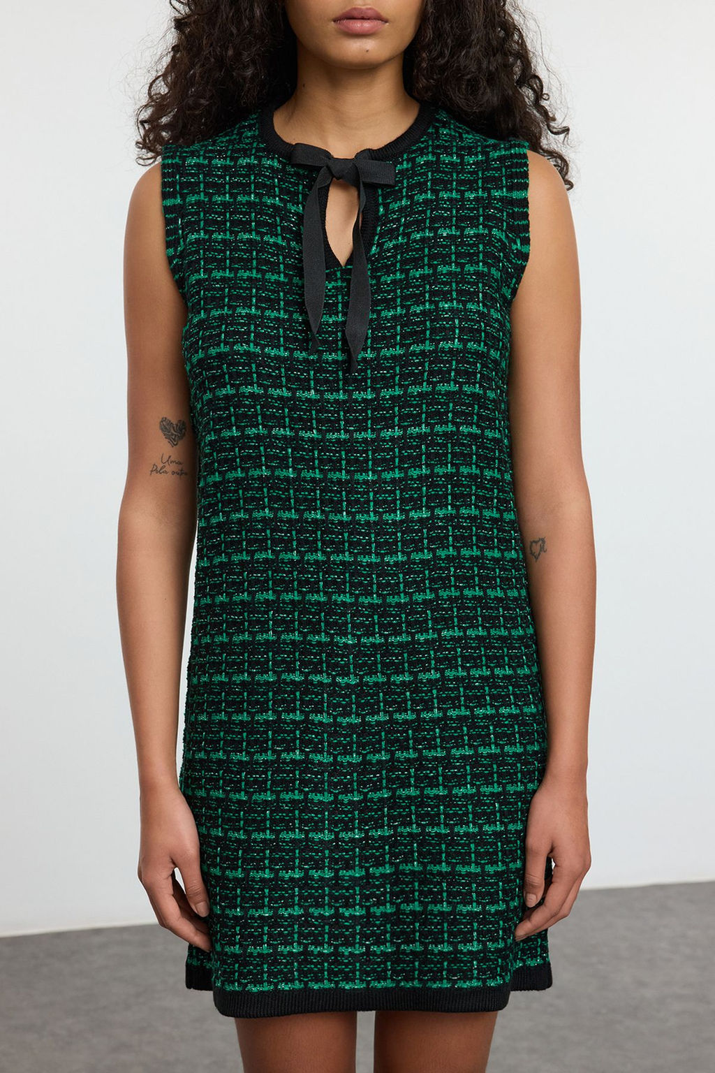 Trendyolmilla Siyah Tuvit Gorunumlu Triko Mini Elbise TWOAW25EL00542  фото 3