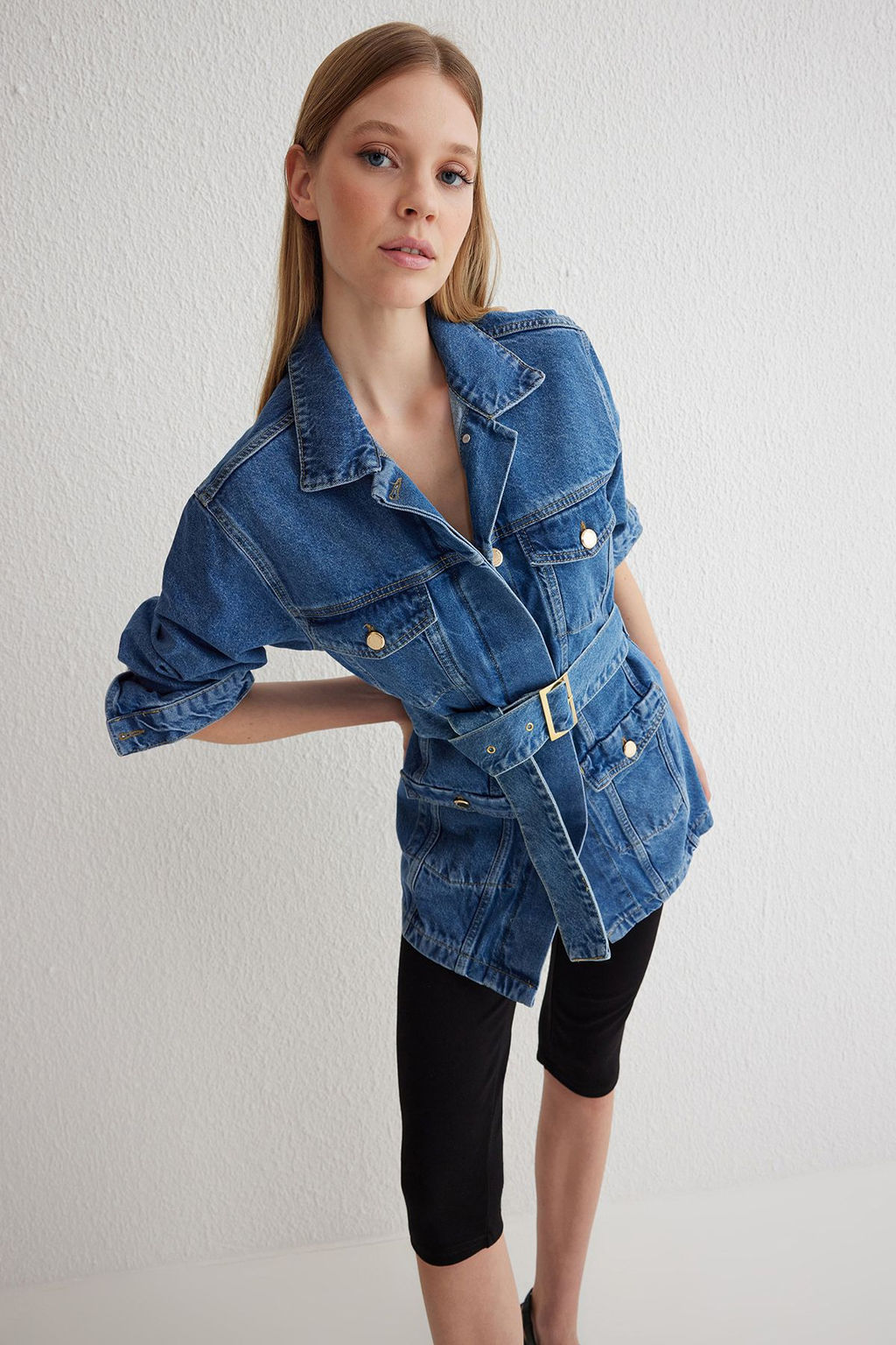 Mavi Kemerli Cep Detayl? Denim Ceket TWOSS25CE00004
