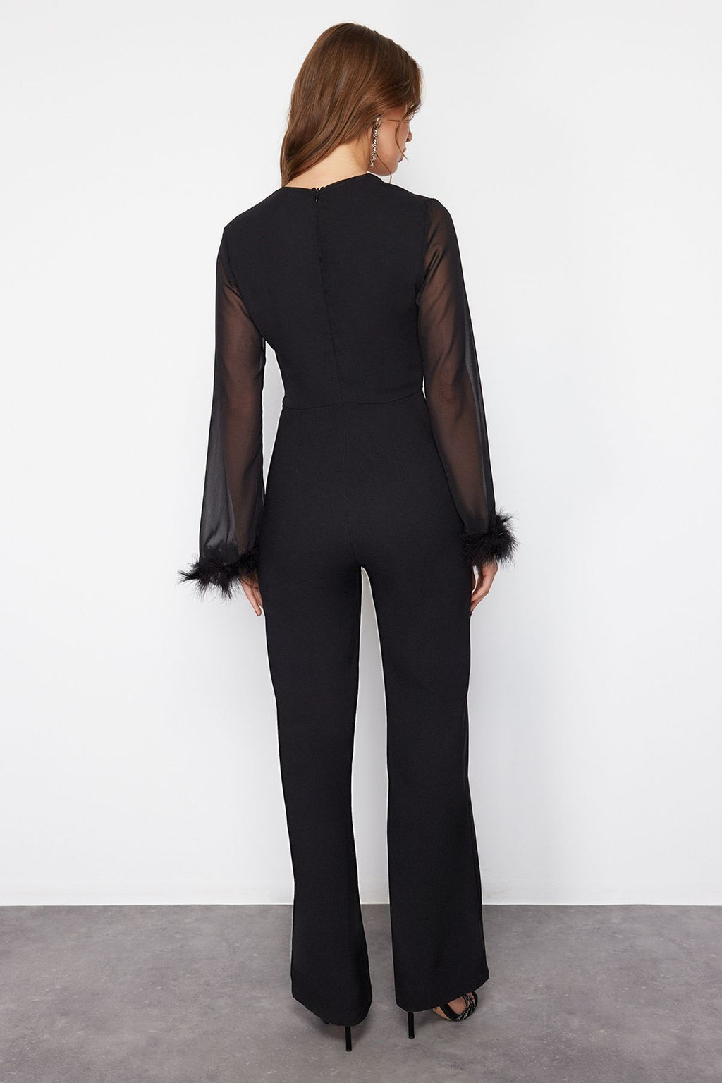 TRENDYOLMILLA Siyah Otrisli Dokuma Tulum TPRSS24TU00012