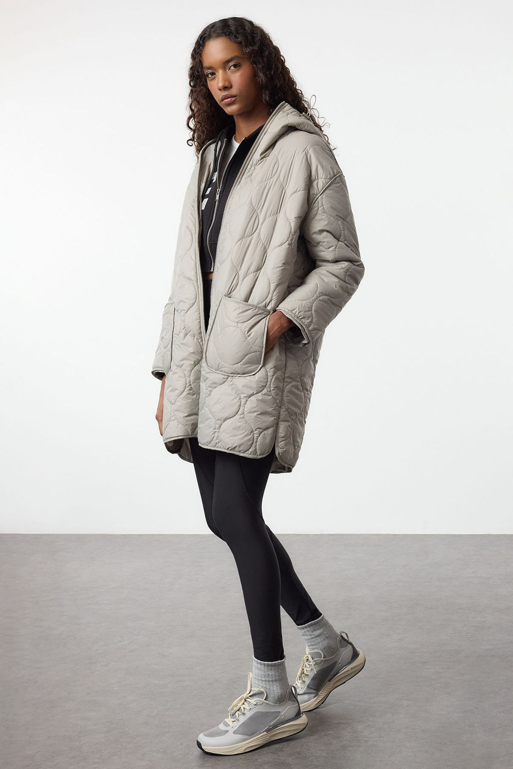 TRENDYOLMILLA Tas Oversize Kal?p Kapusonlu Kapitone Mont TWOAW25MO00242  фото 2