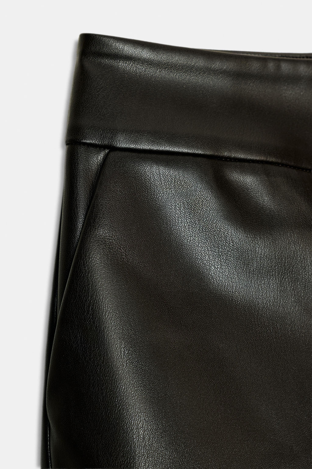 FAUX LEATHER MINI SHORTS - Zara фото 12