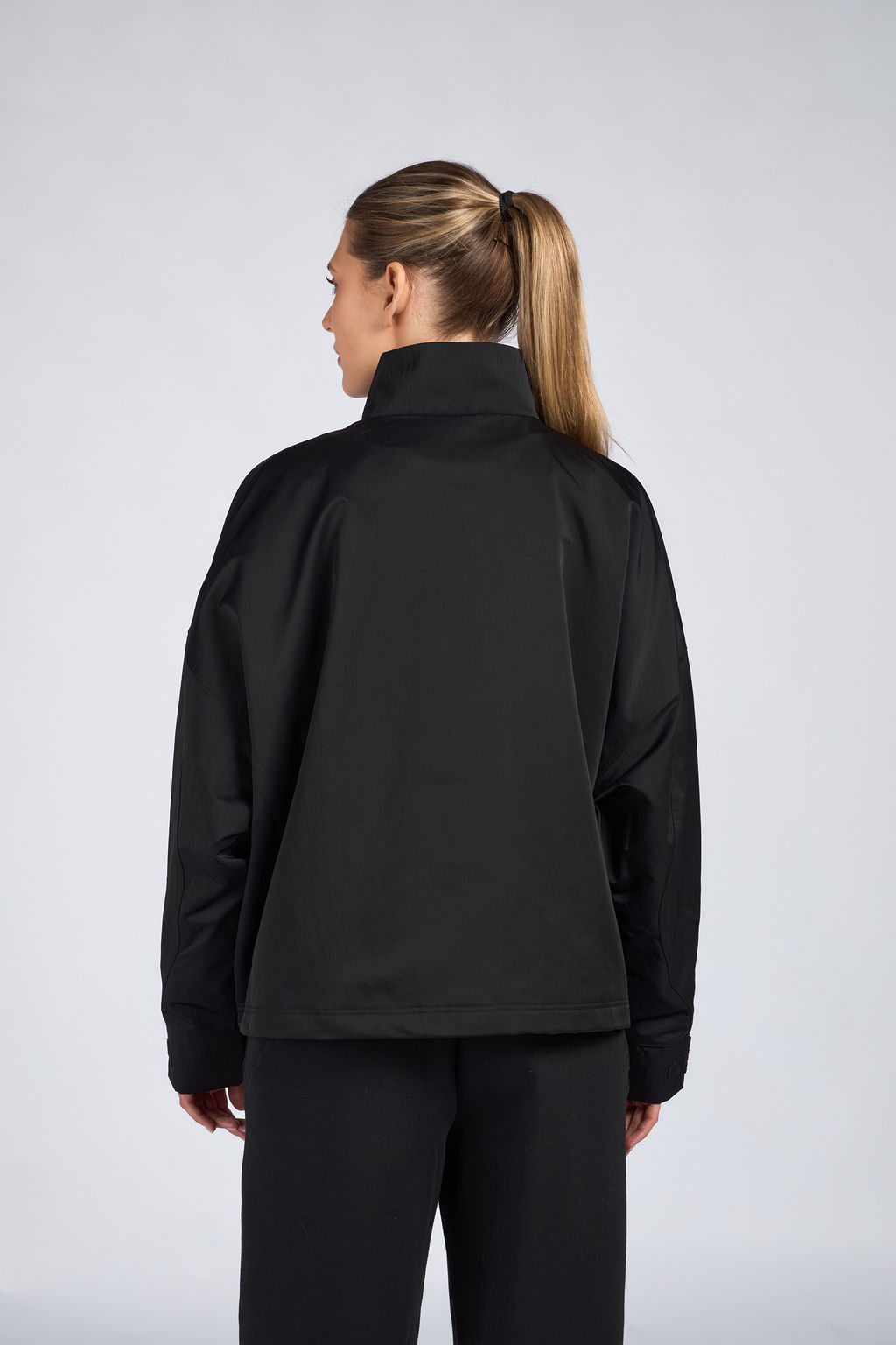 Ветровка Черный