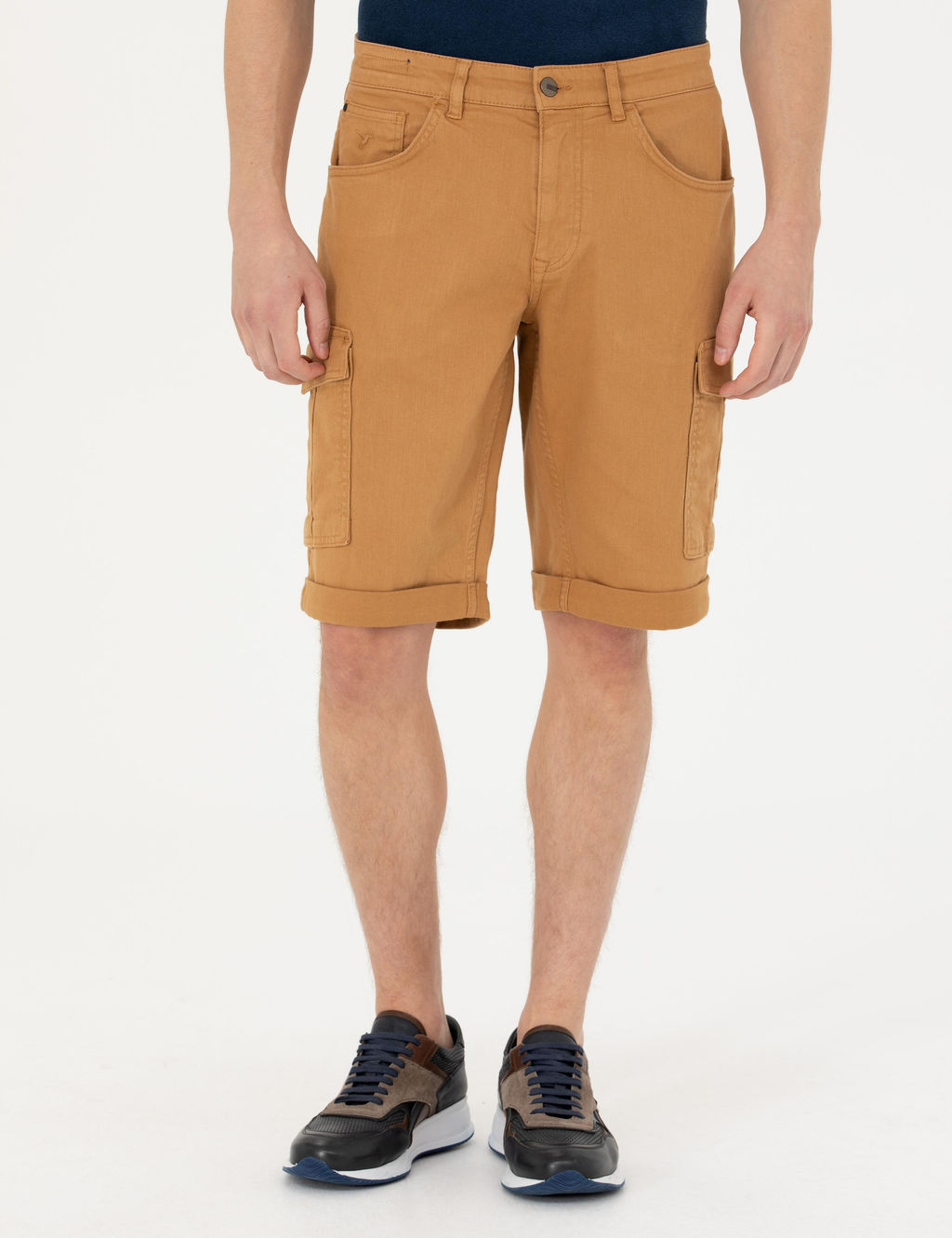 Джинсовые шорты-бермуды узкого кроя светло-коричневого цвета