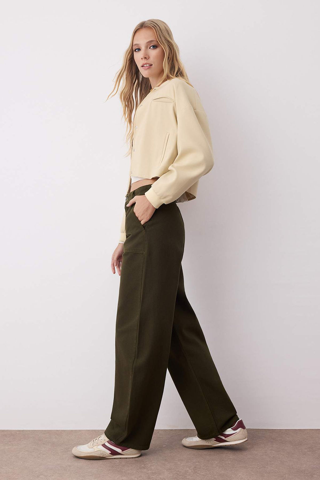 Haki Barrel Kal?p %100 Pamuk Gabardin Pantolon TWOAW26PL00084