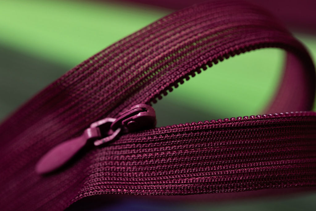 Молния Спираль н/р потайная т.3 Gamma G013P 50 см потайная пластик 10 шт