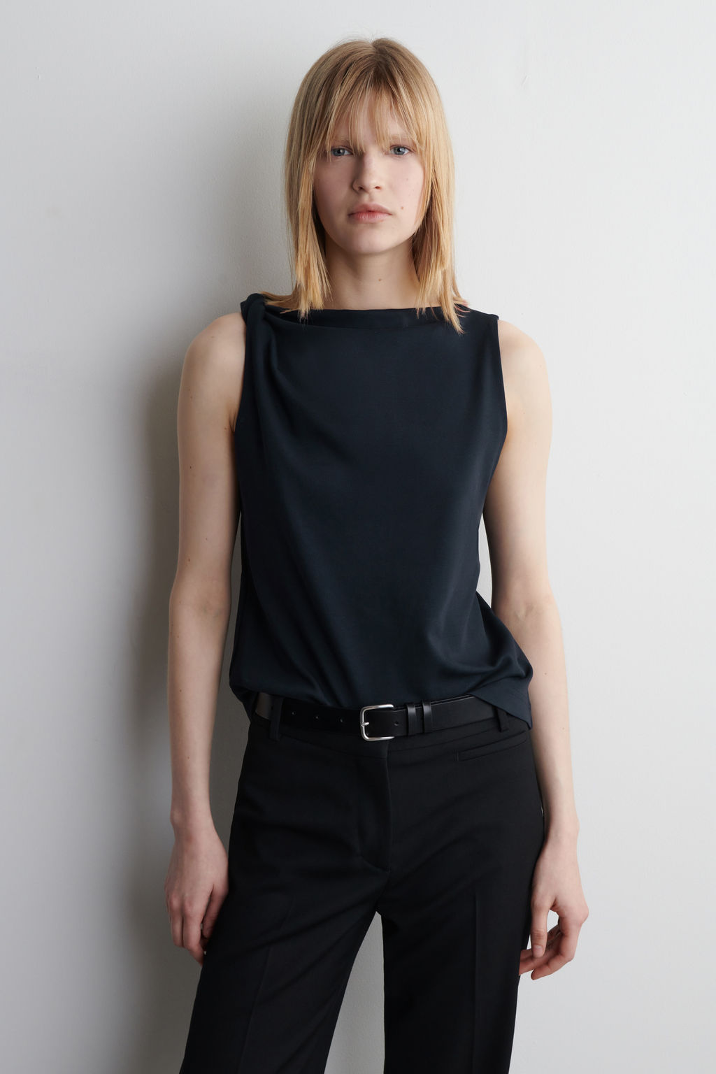 TOP DE ALGOD?N CON DETALLE RETORCIDO - H&m фото 4