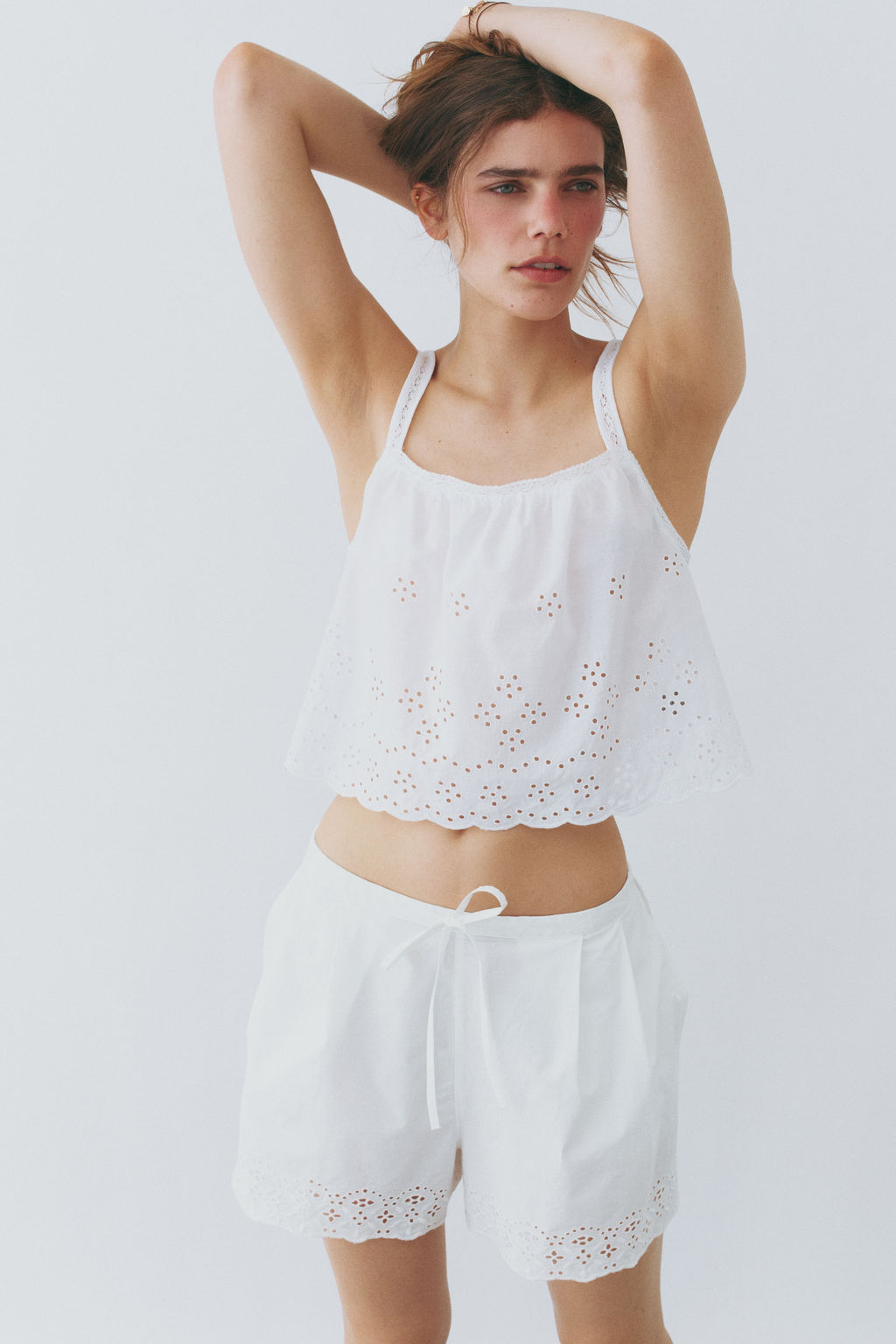 Top de algod?n con bordado ingl?s - H&m фото 3