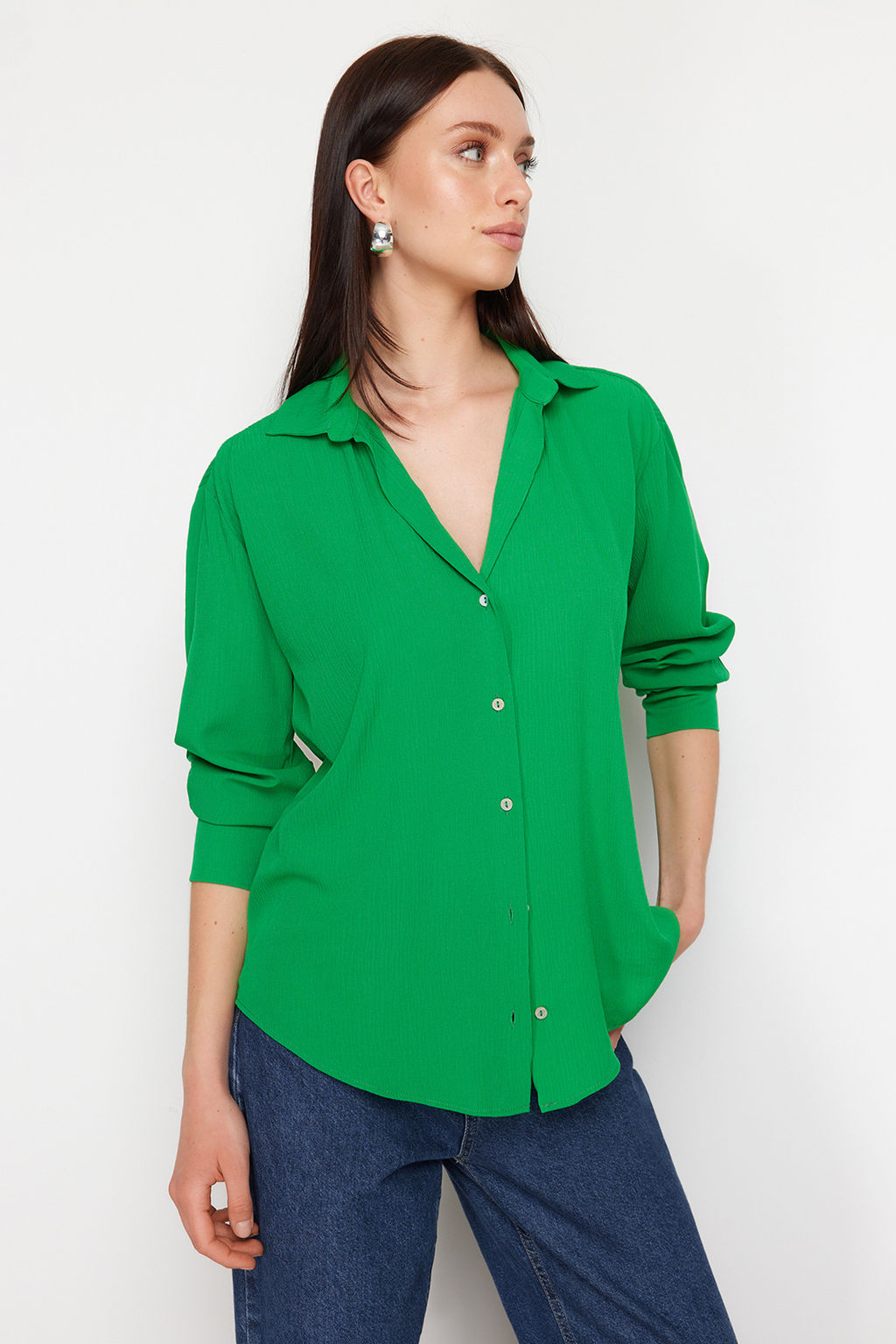 TRENDYOLMILLA Lacivert Basic Oversize Genis Kal?p Dokuma Gomlek TWOAW24GO00207  фото 17