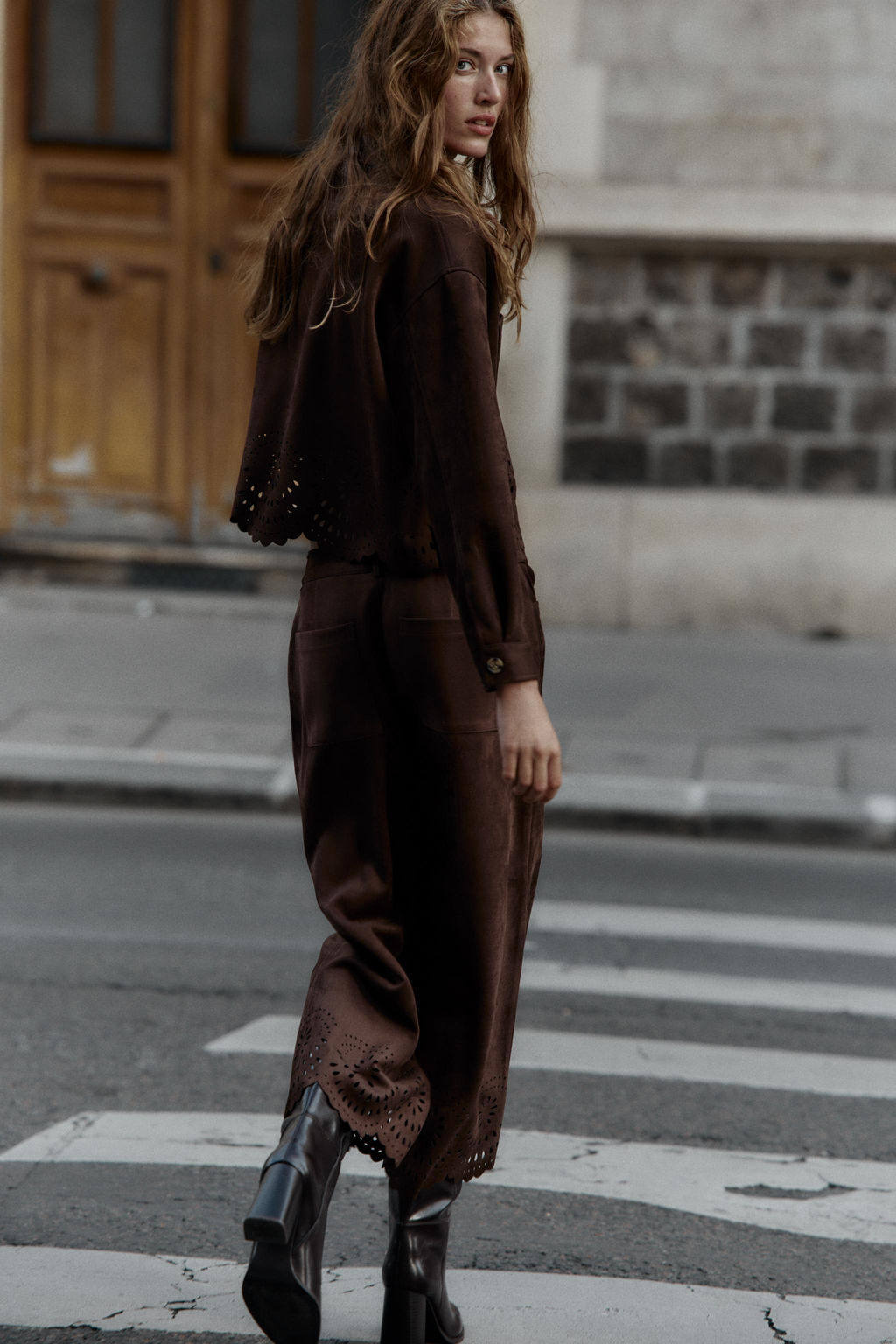 FAUX SUEDE DIE-CUT HEM JACKET - Zara фото 6