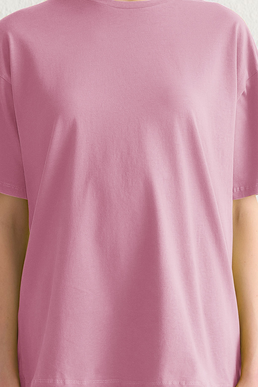 Ac?k Pembe %100 Pamuk Bisiklet Yaka Oversize/Genis Kal?p Orme T-Shirt TWOSS20TS0134