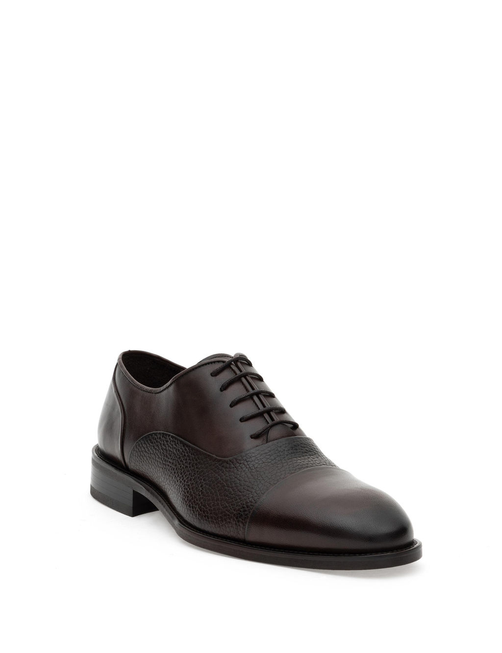 Коричневые классические туфли