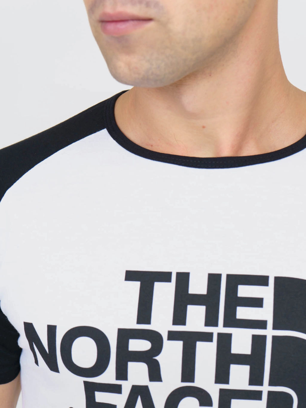 Костюм мужской , цвет белый черный