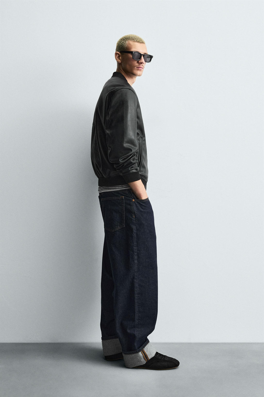 LEATHER EFFECT BOMBER JACKET - Zara фото 4