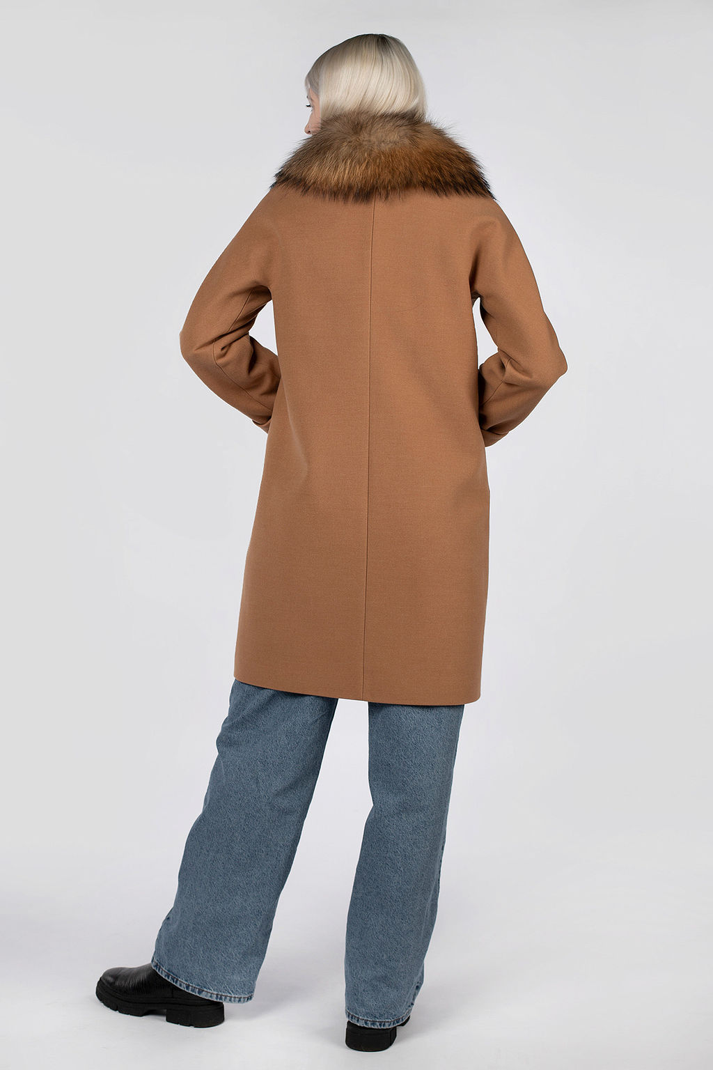 Мех натуральный (песец) Пальто утепленное Термофинн 100 г - El podio фото 4