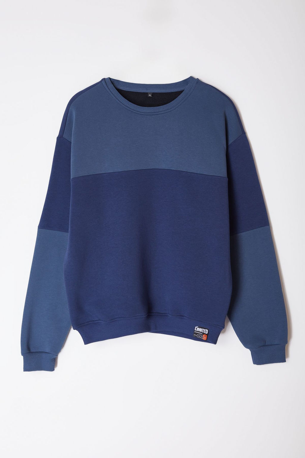 TRENDYOL MAN Lacivert Oversize/Genis Kesim Renk Bloklu Ici Polarl? Basic Sweatshirt TMNAW25SW00013 - Trendyolmilla фото 6