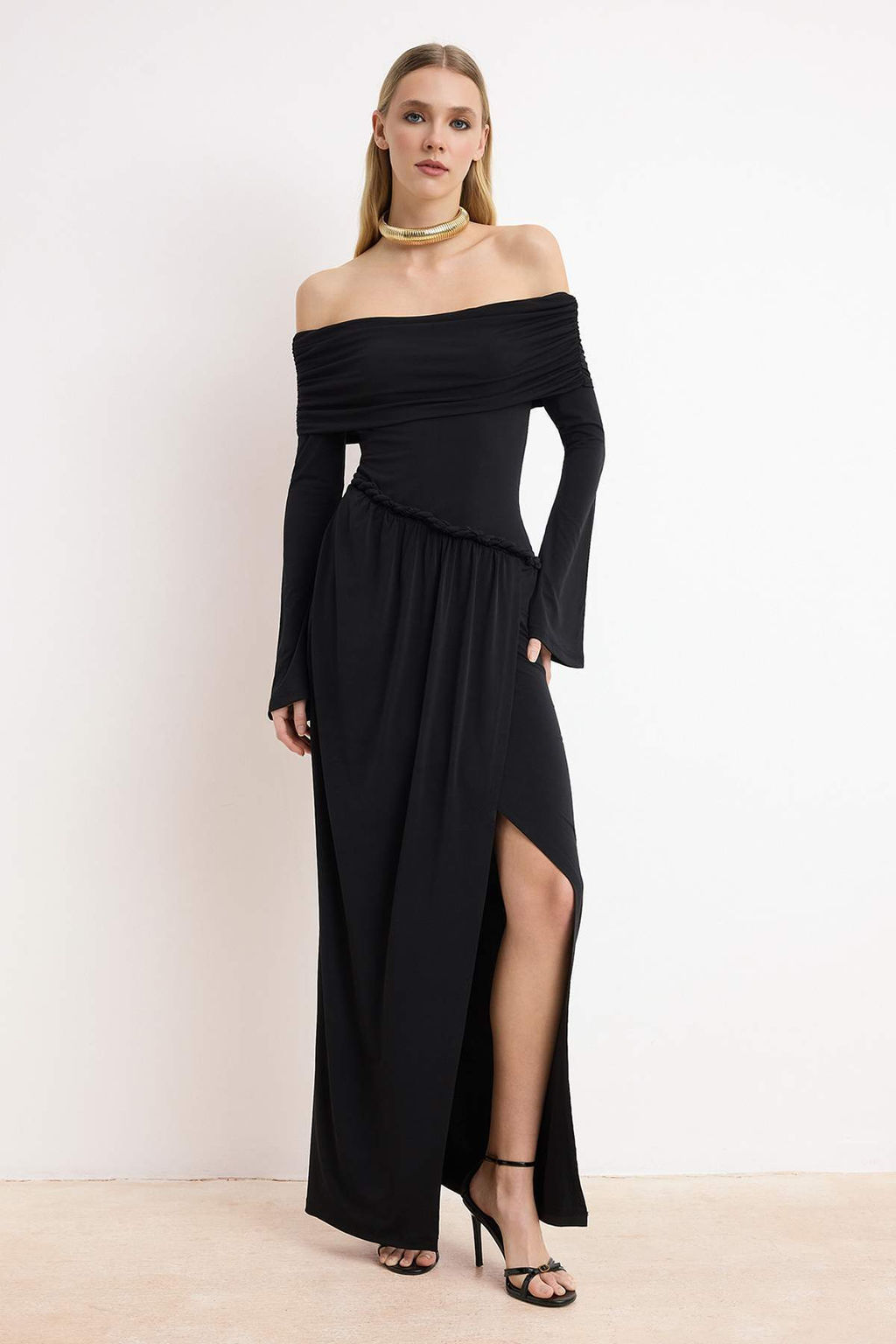 Siyah Aksesuar Detayl? Orme Maxi Abiye & Mezuniyet Elbisesi TPRSS26AE00038