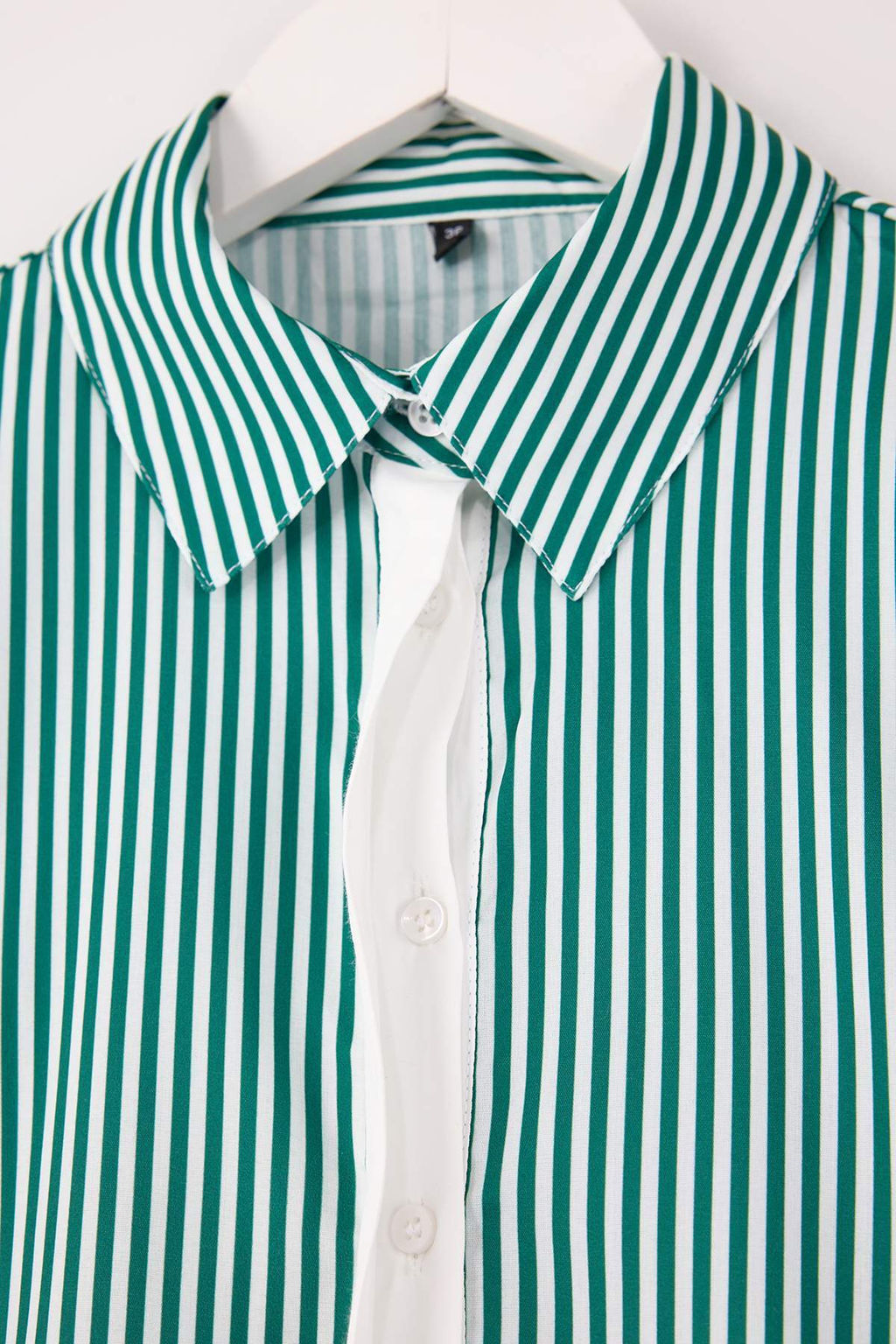 Beyaz Yesil Cizgili Kontrast Patl? Oversize/Genis Kal?p Gomlek TWOSS26GO00010