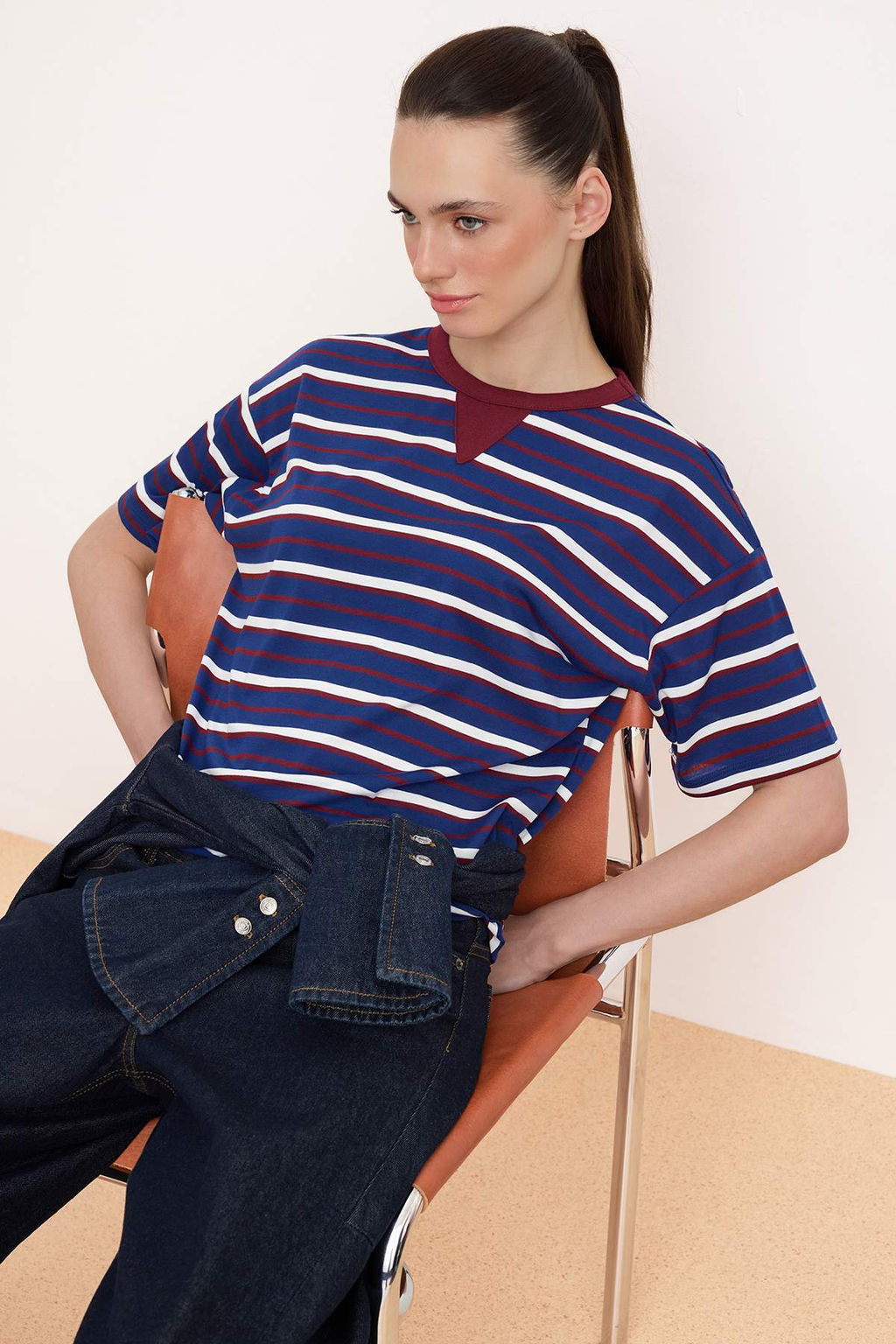 Gul Kurusu Cizgili Oversize/Genis Kal?p Uzun Tok %100 Pamuk Orme T-Shirt TWOSS26TS00051 - Trendyolmilla фото 5