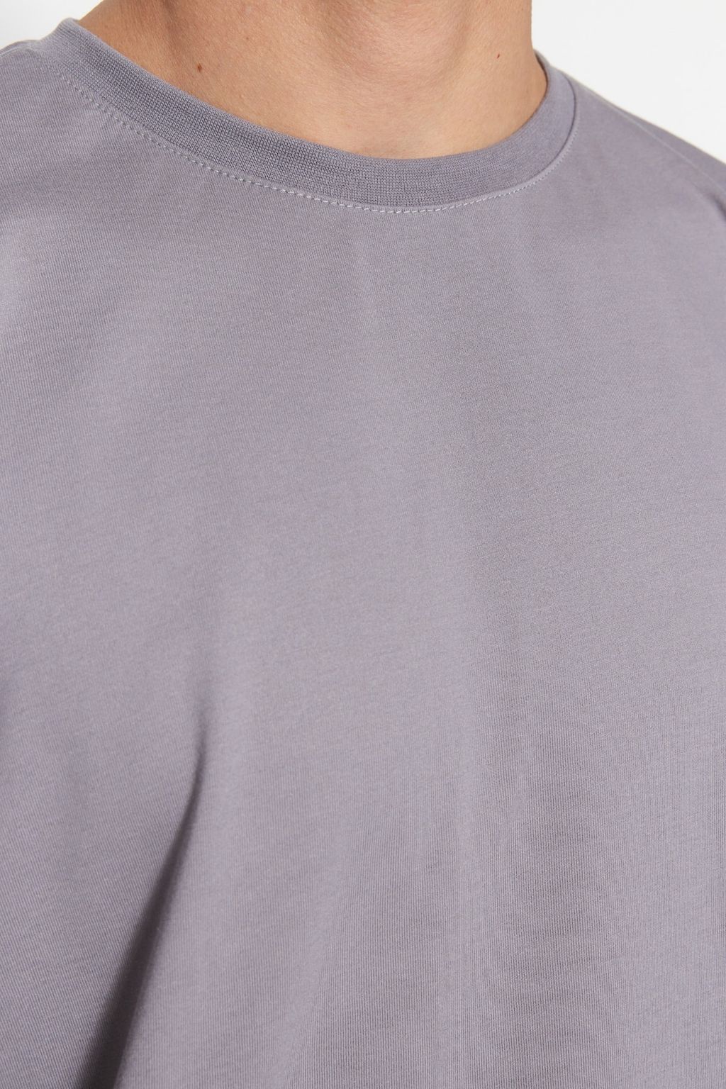 TRENDYOL MAN Siyah Basic Bisiklet Yaka Oversize/Genis Kesim K?sa Kollu T-Shirt TMNSS22TS0317 - Trendyolmilla фото 30