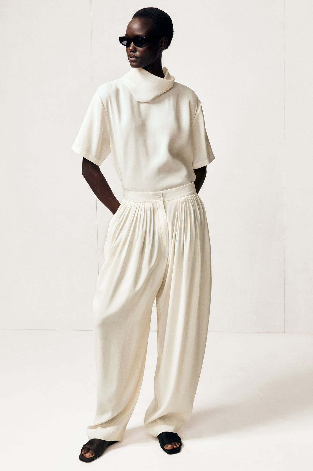 PANTAL?N STRAIGHT LEG PLISADO DRAPEADO - H&m фото 4