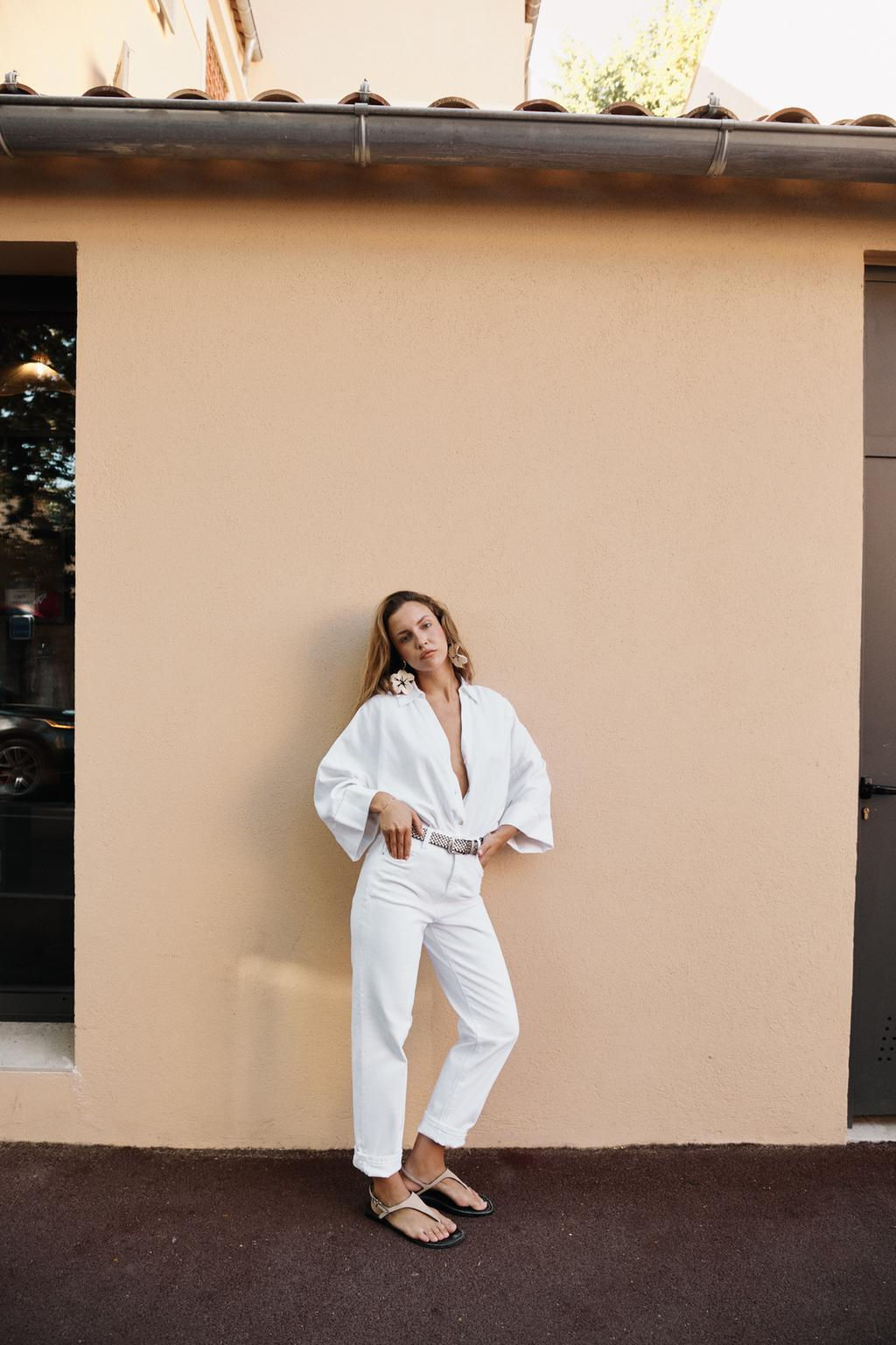 Z1975 HIGH-WAIST MOM JEANS