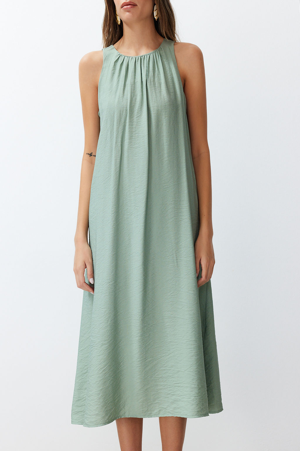 Haki Genis Kesim Yakas? Buzgu Detayl? Midi Aerobin Dokuma Elbise TWOSS24EL00609 - Trendyolmilla фото 5