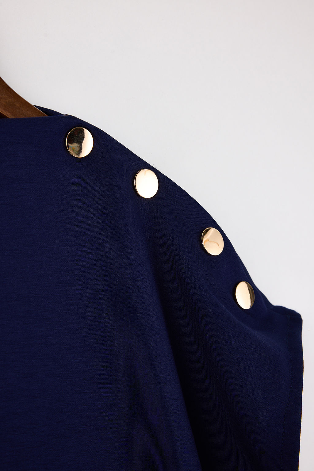 Tas Regular/Normal Kal?p Dik Yaka Aksesuar Detayl? Crop Soft Touch Orme Bluz TWOSS26BZ00021 - Trendyolmilla фото 6