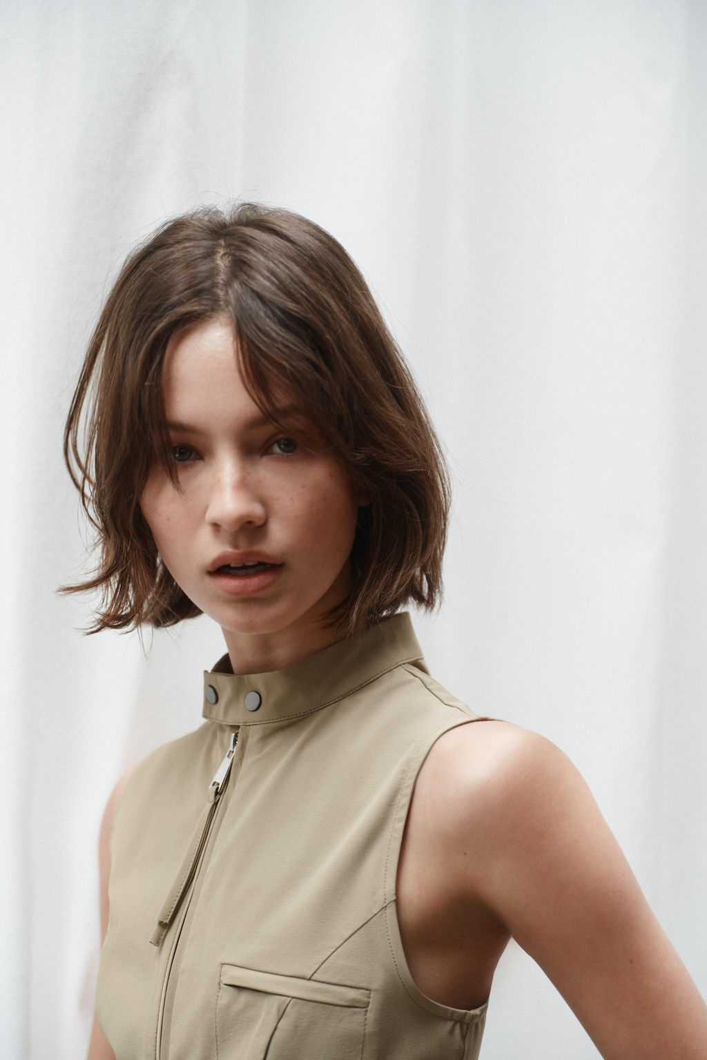 MONO CORTO CREMALLERA / Khaki oscuro - Zara фото 4
