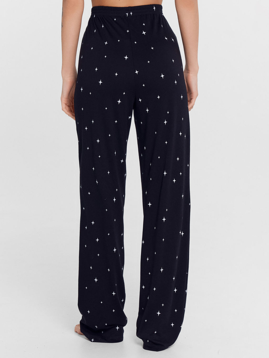 Пижама женская черная с принтом звезды звездная россыпь на черном 592559 - Mark formelle фото 4