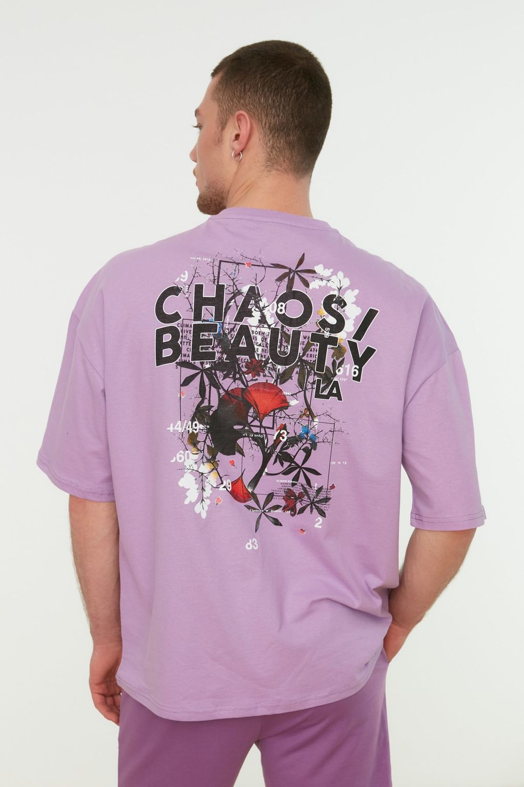 TRENDYOL MAN Lila Oversize Yaz? Bask?l? %100 Pamuklu T-Shirt TMNSS21TS2037