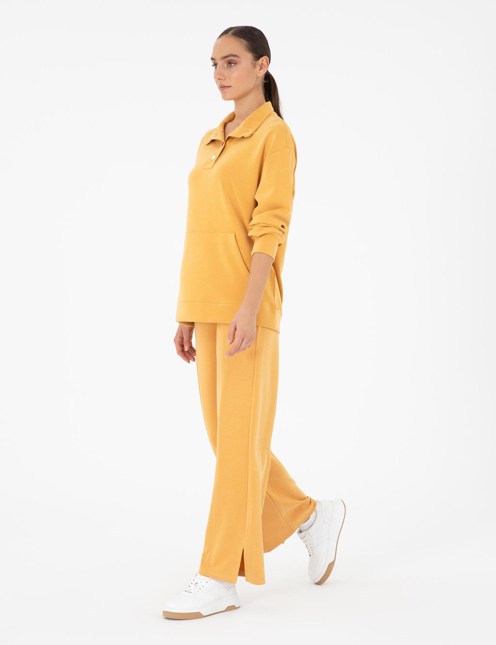 Спортивные штаны Pierre Cardin Loose Fit сафрановые