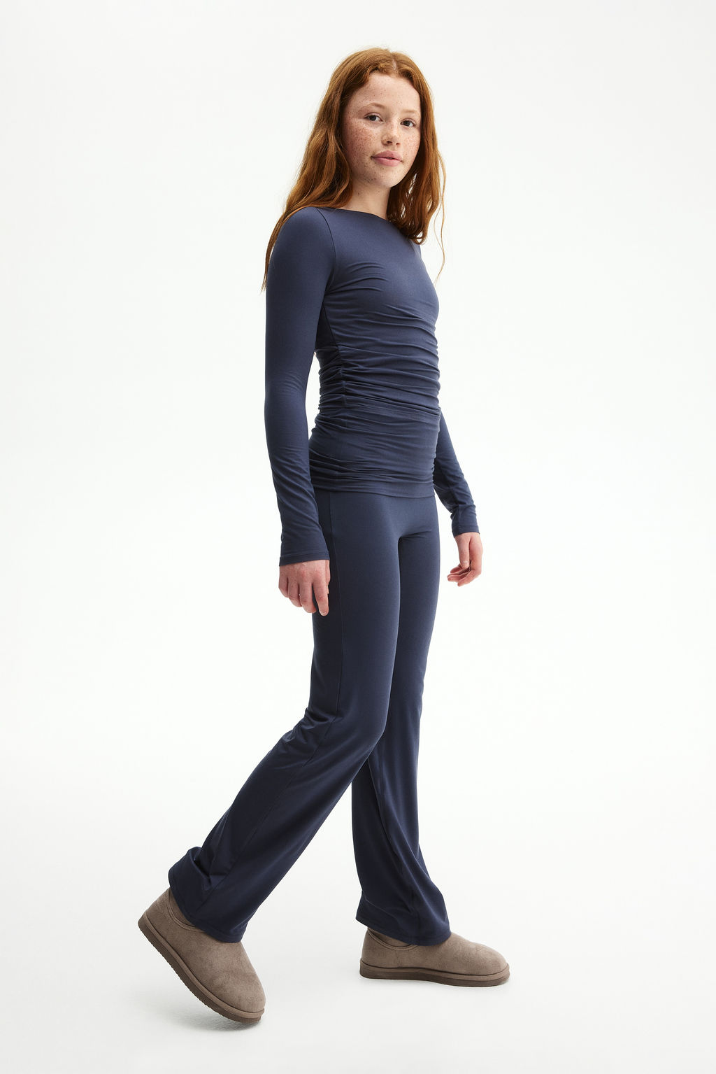 Leggings de yoga acampanados con SoftMove - H&m фото 7