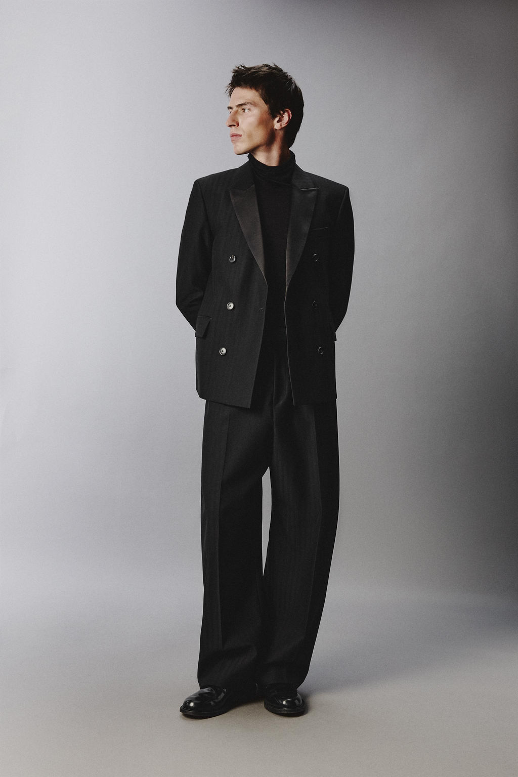 LIMITED EDITION CURVED FIT SUIT TROUSERS - Zara фото 11