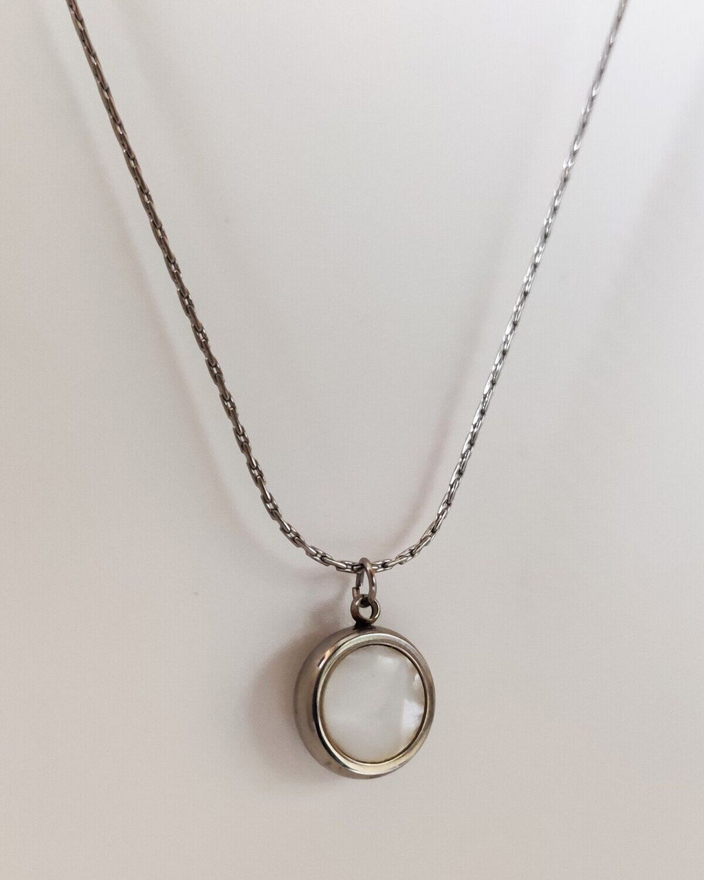 Кулон на цепочке