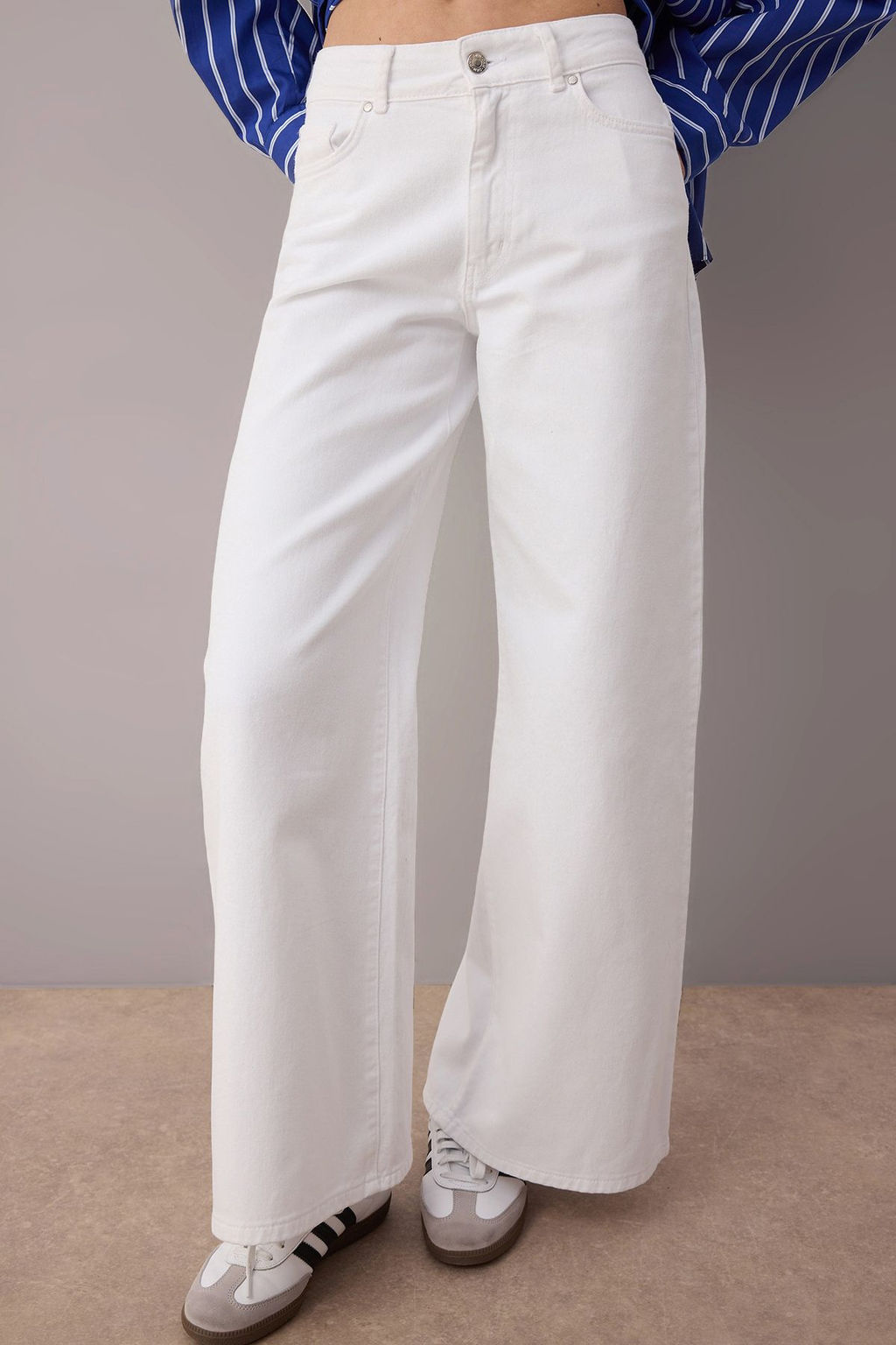 Beyaz Yuksek Bel Genis Paca Wide Leg Jeans TWOAW26JE00023