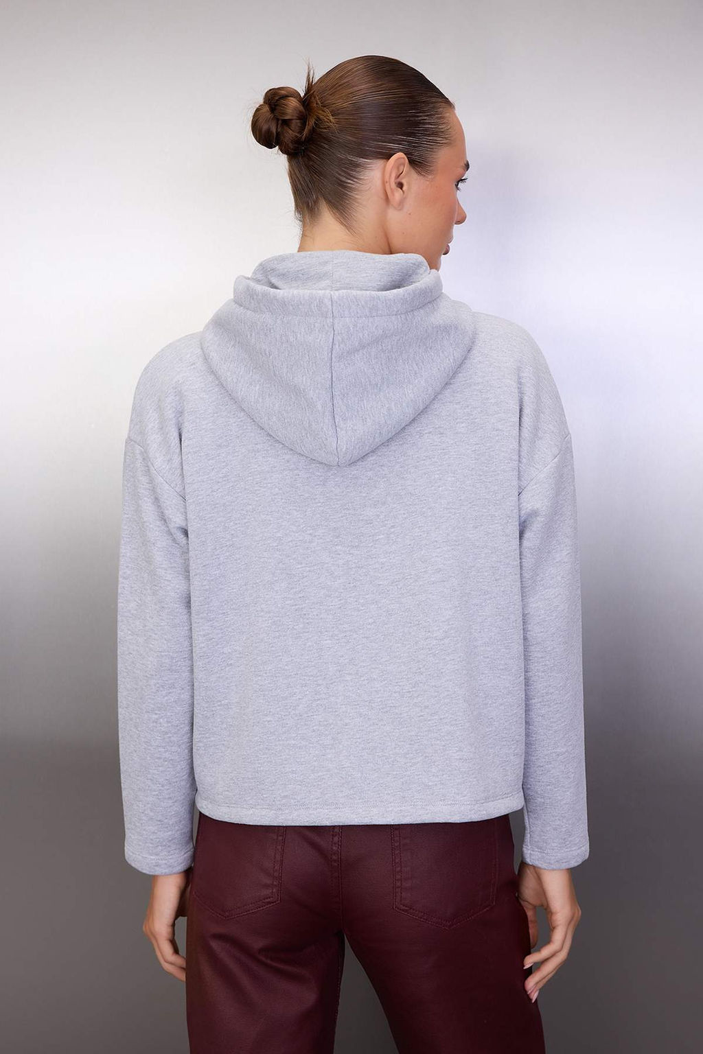 Gri Melanj Kal?n Ici Polarl? Kapusonlu Fermuarl? Oversize/Genis Kesim Orme Sweatshirt TWOAW26SW00111