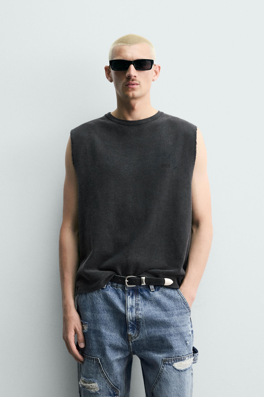 CAMISETA TANK PUNTO ESTAMPADO LAVADO / Negro