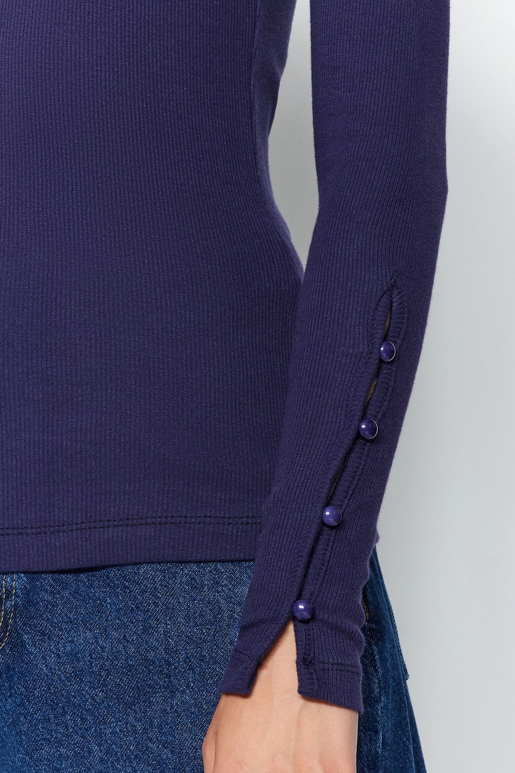 Trendyolmilla Lacivert Dugmeli Fitilli Dik Yaka Fitted/Vucuda Oturan Pamuklu Esnek Orme Bluz TWOAW24BZ00273  фото 4