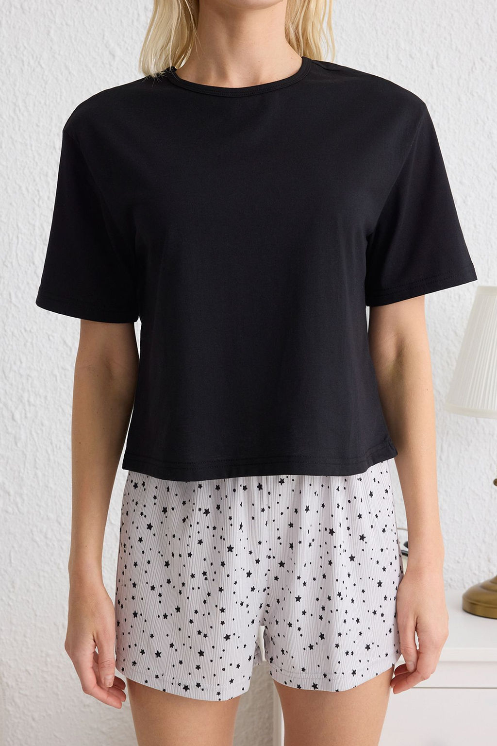 Trendyolmilla Mavi %100 Pamuklu Y?ld?z Desenli Sortlu Orme Pijama Tak?m? THMSS24PT00202 фото 3